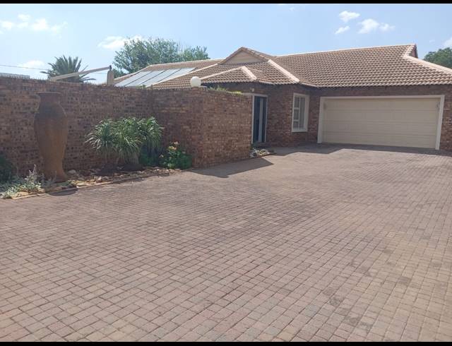 3 BEDROOM TOWNHOUSE SOLD IN MEYERTON SOUTH